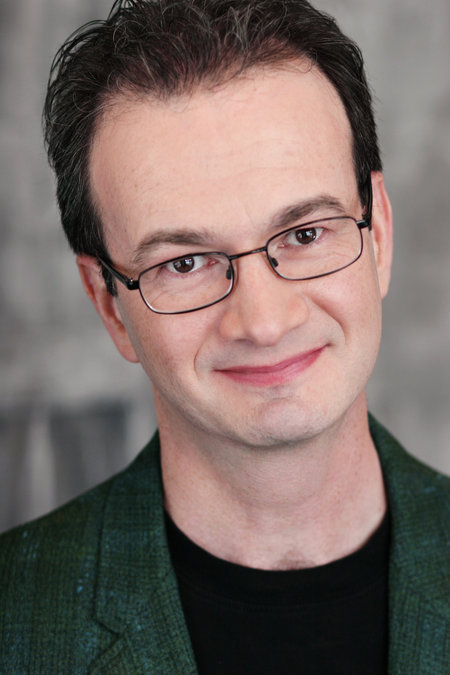 actor Simon Harvey large photo