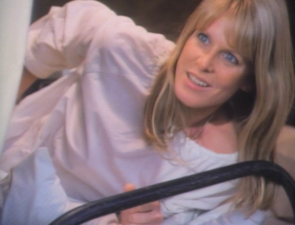 actor Karen Lamm large photo