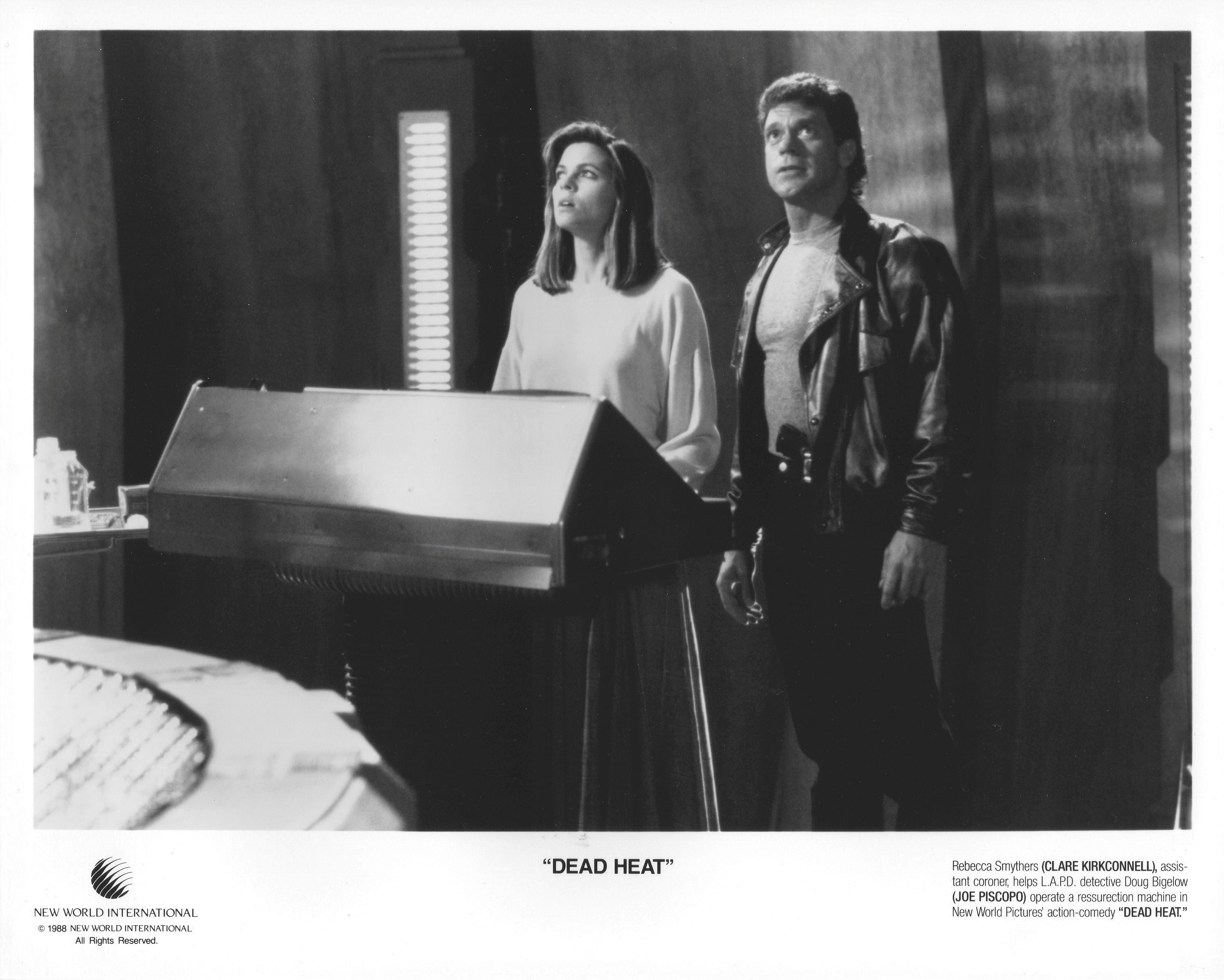 actor Clare Kirkconnell large photo