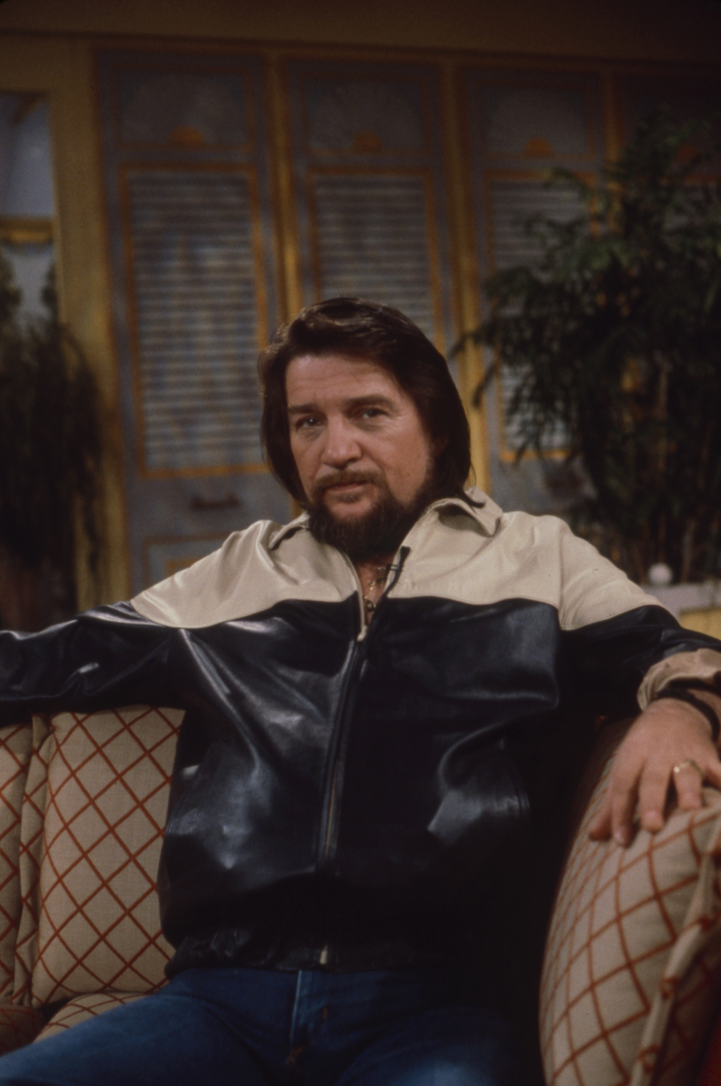 actor Waylon Jennings large photo
