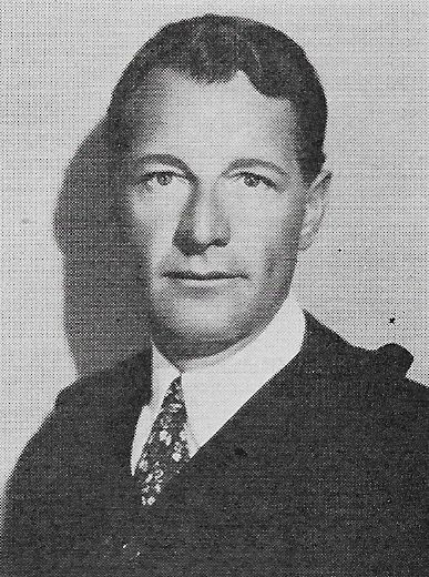 actor Robert Barrat large photo