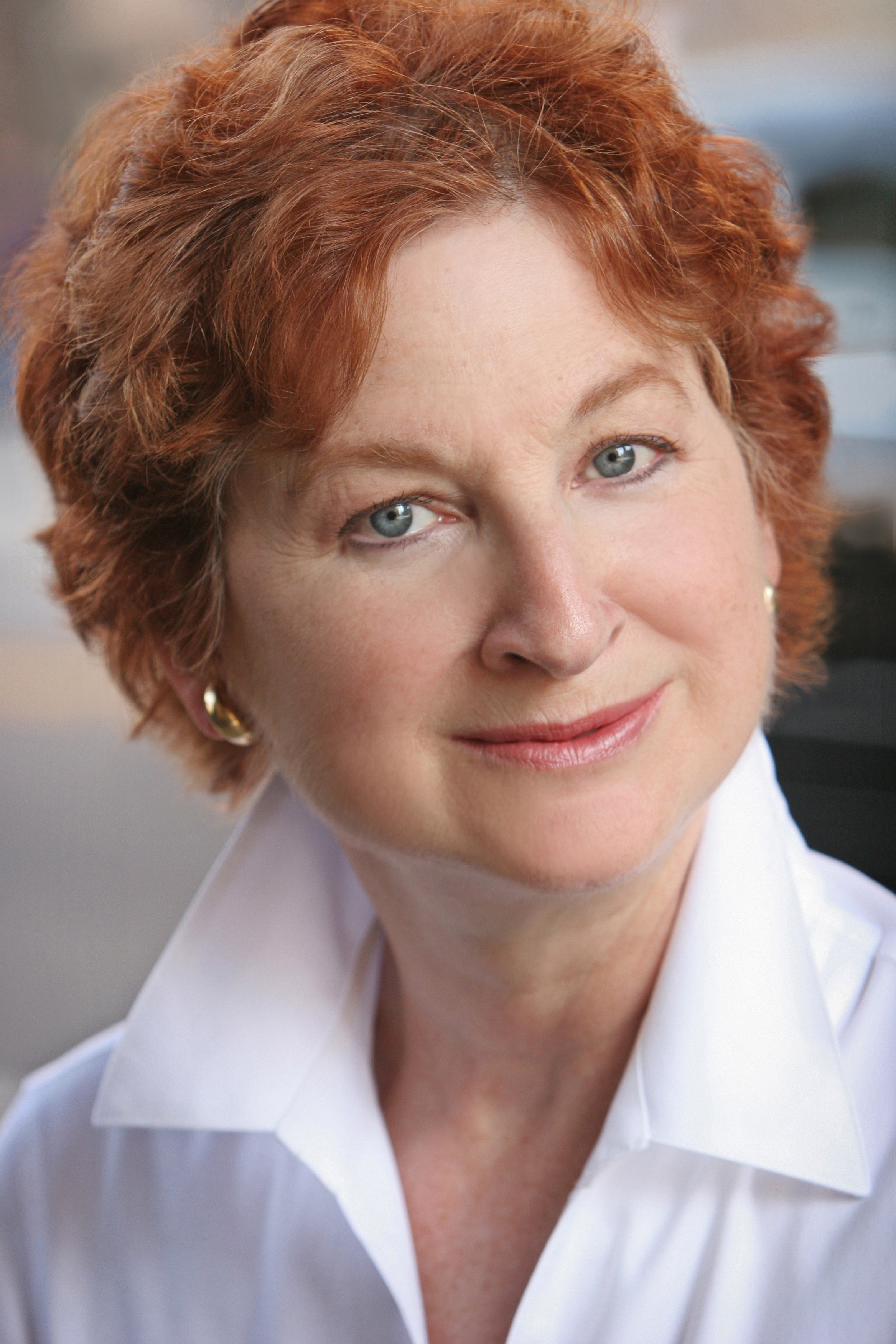 actor Elaine Bromka large photo