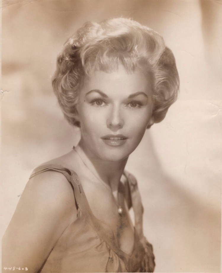 actor Nancy Valentine large photo