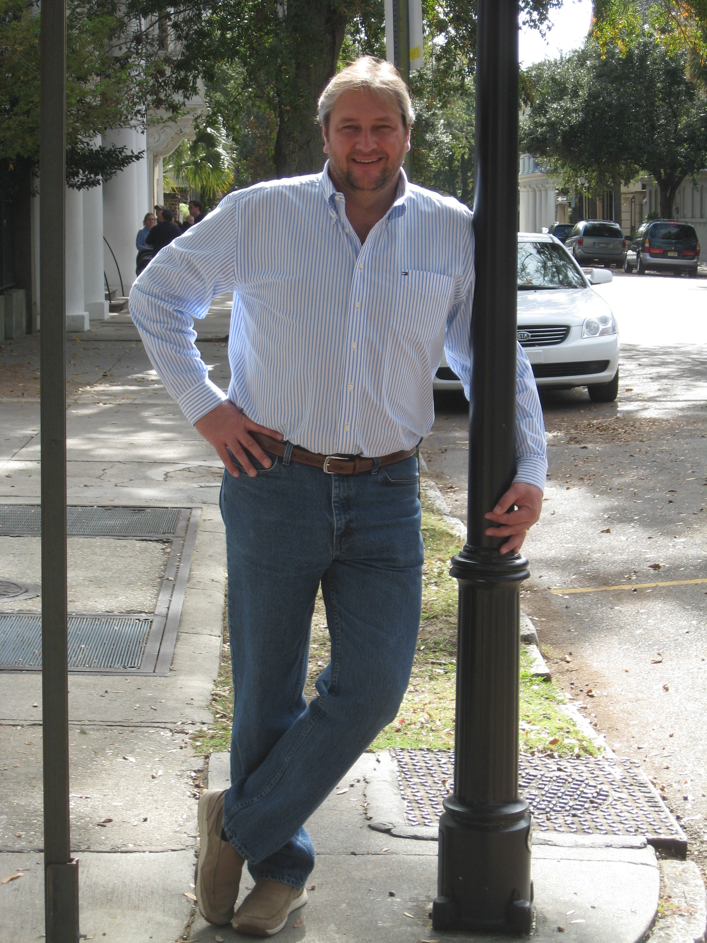 actor Mike Slattery large photo