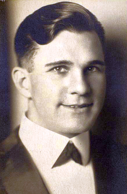 actor Glenn Anders large photo