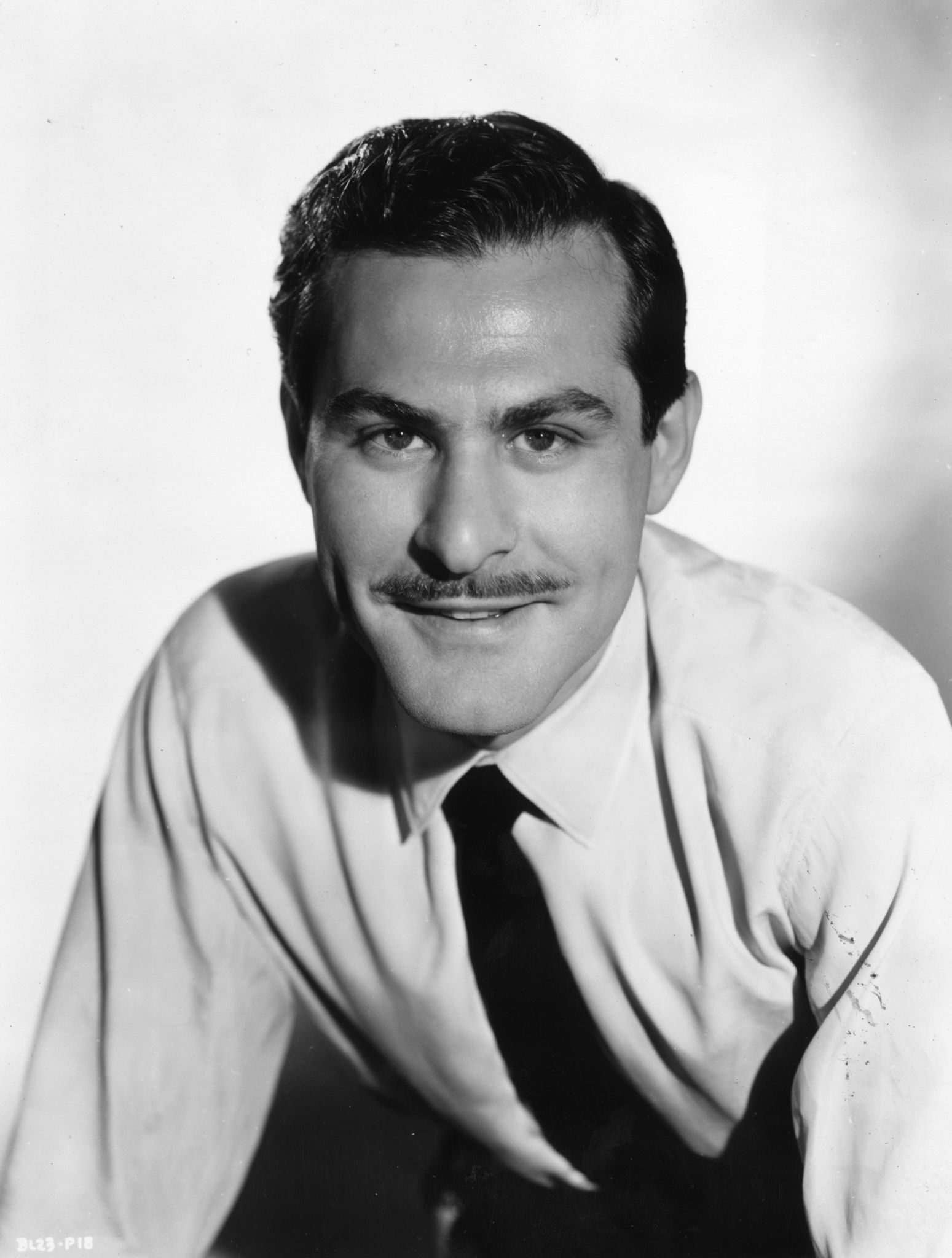 actor Sam Wanamaker large photo