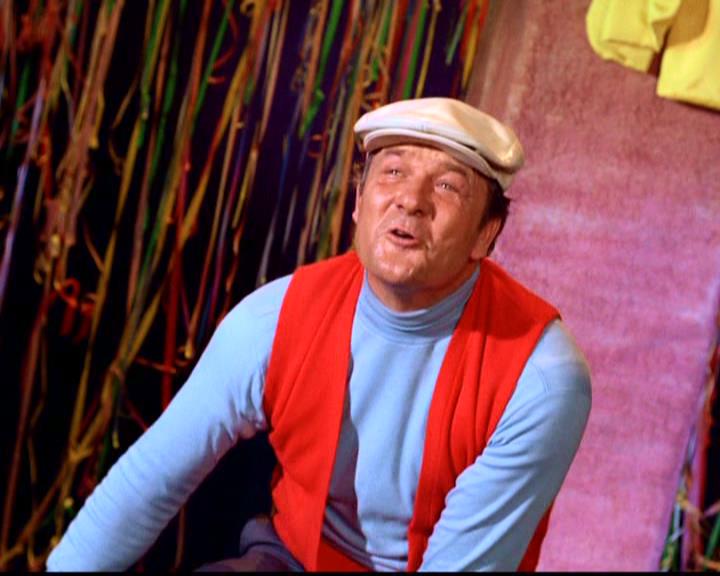 actor Bobby Hall large photo