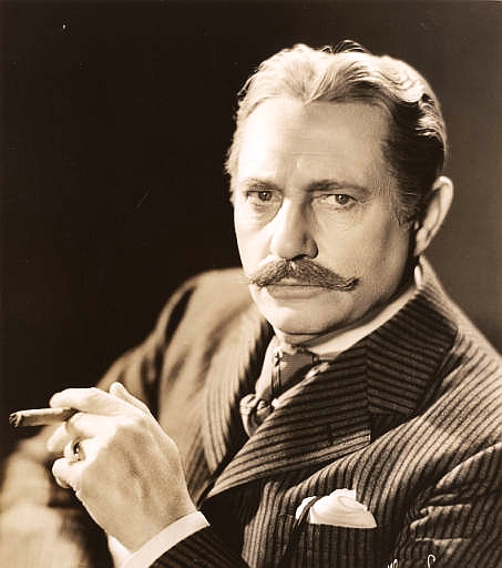 actor Percy Waram large photo