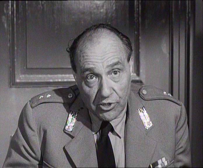 actor Peter Illing large photo