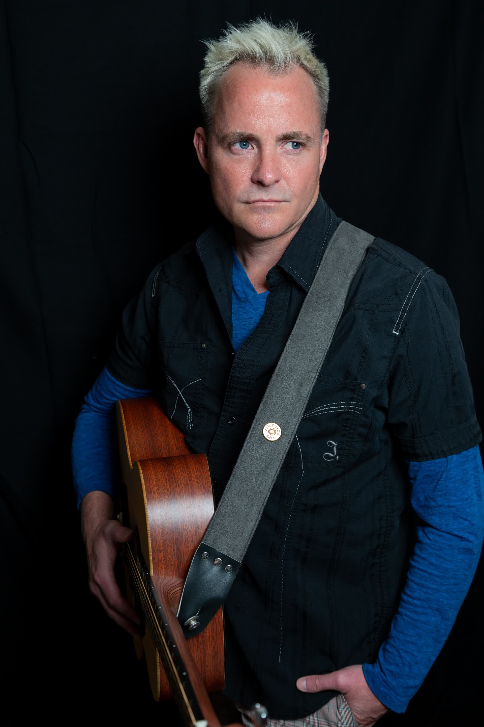 actor Bobby Field large photo