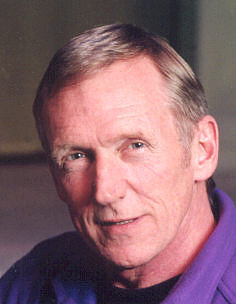 actor Bruce Phillips large photo