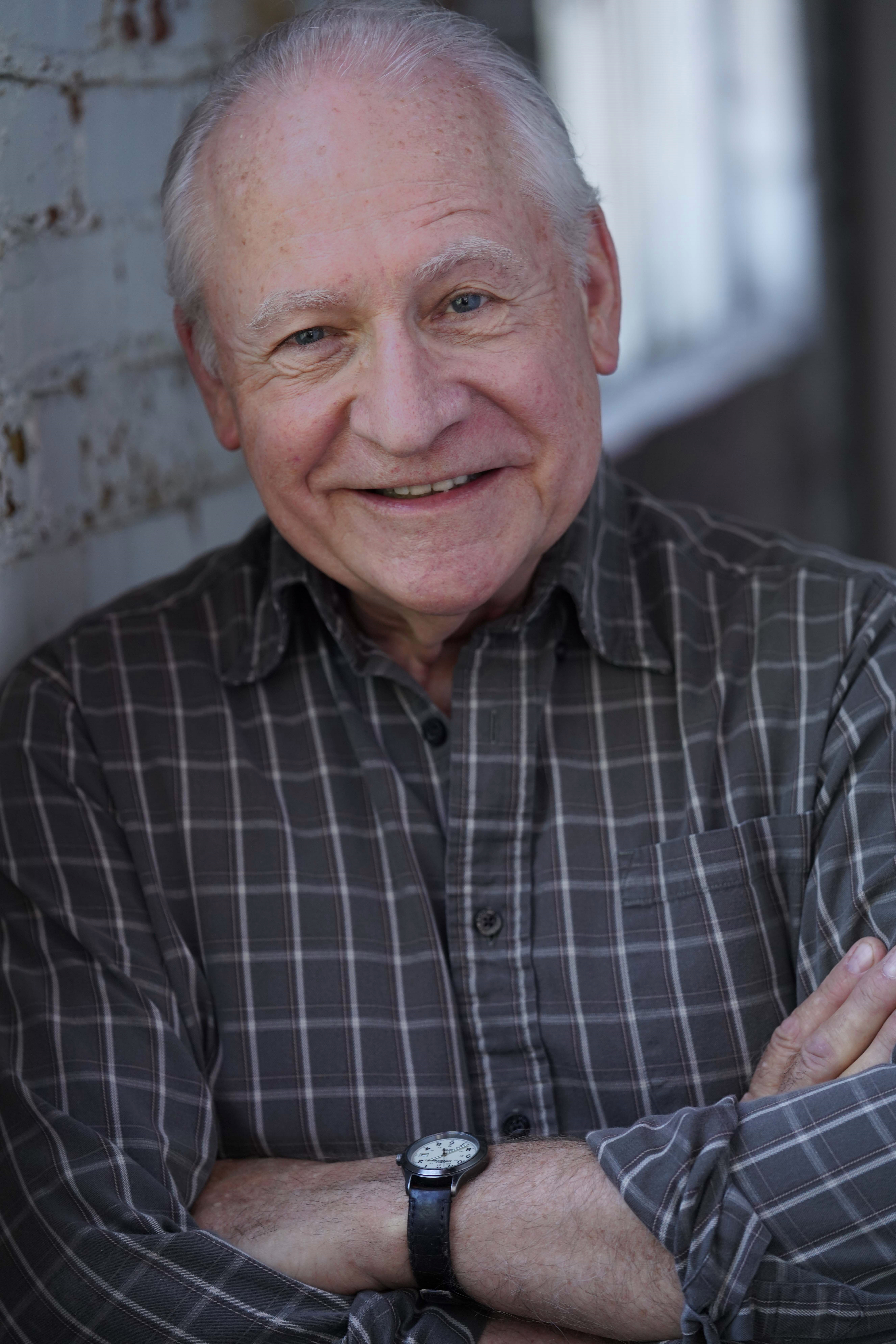 actor Ron Komora large photo