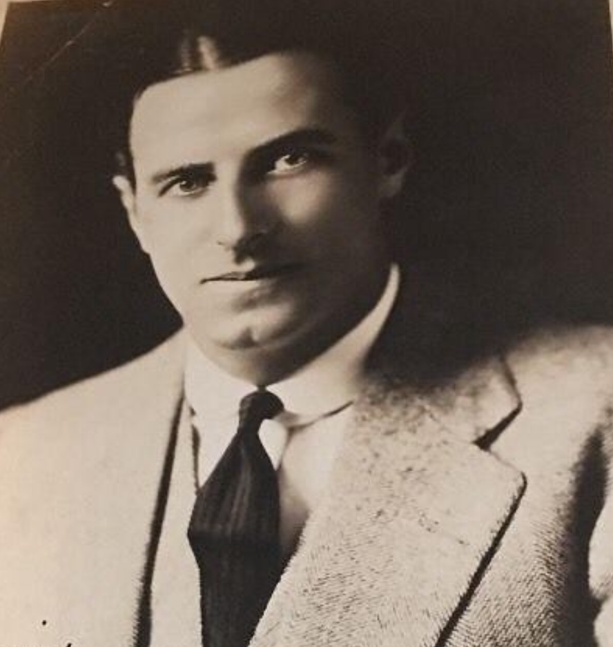 actor Warburton Gamble large photo