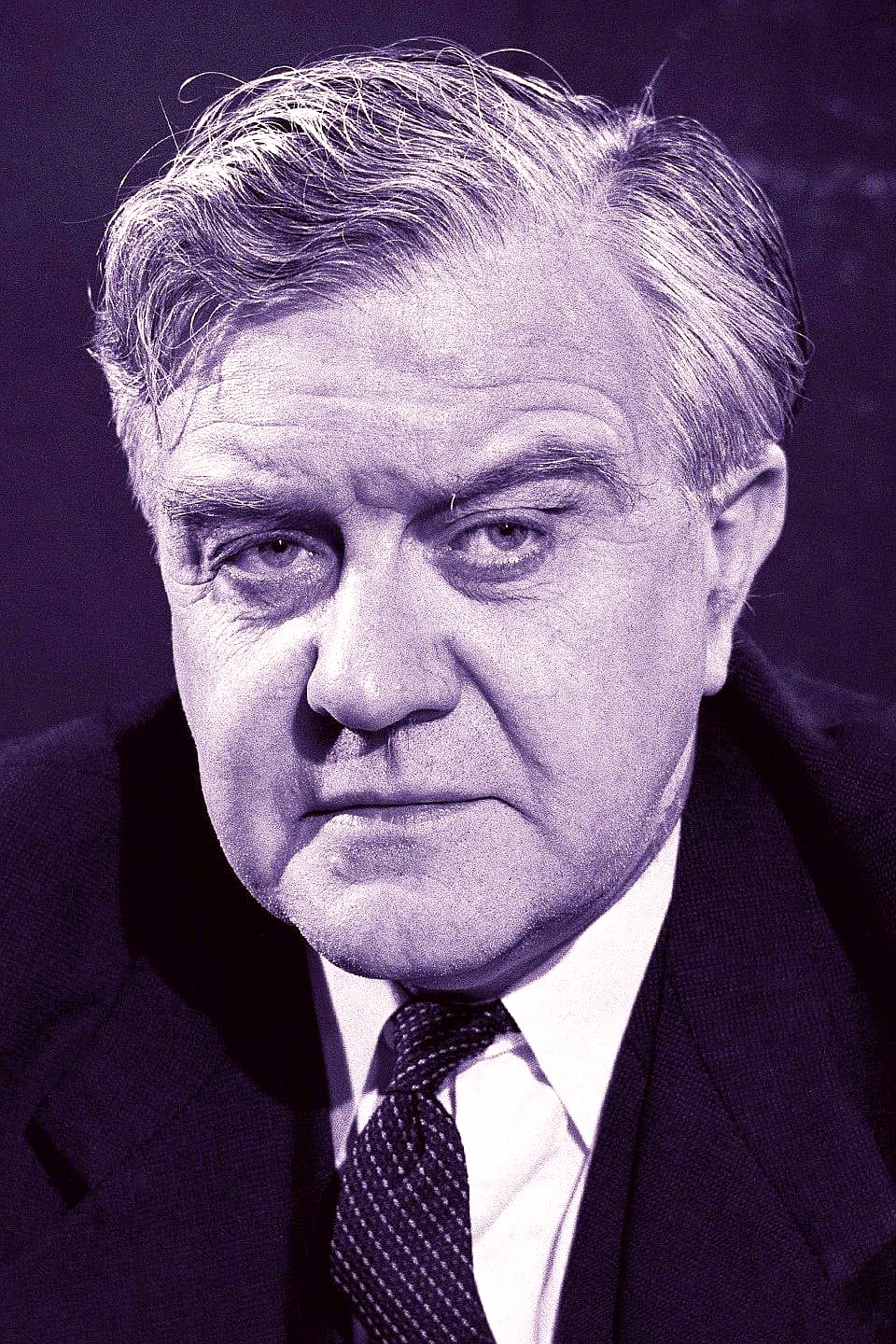 actor Andrew Cruickshank large photo