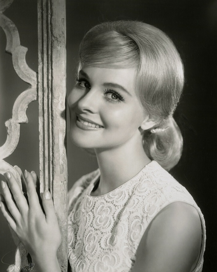 actor Diane McBain large photo