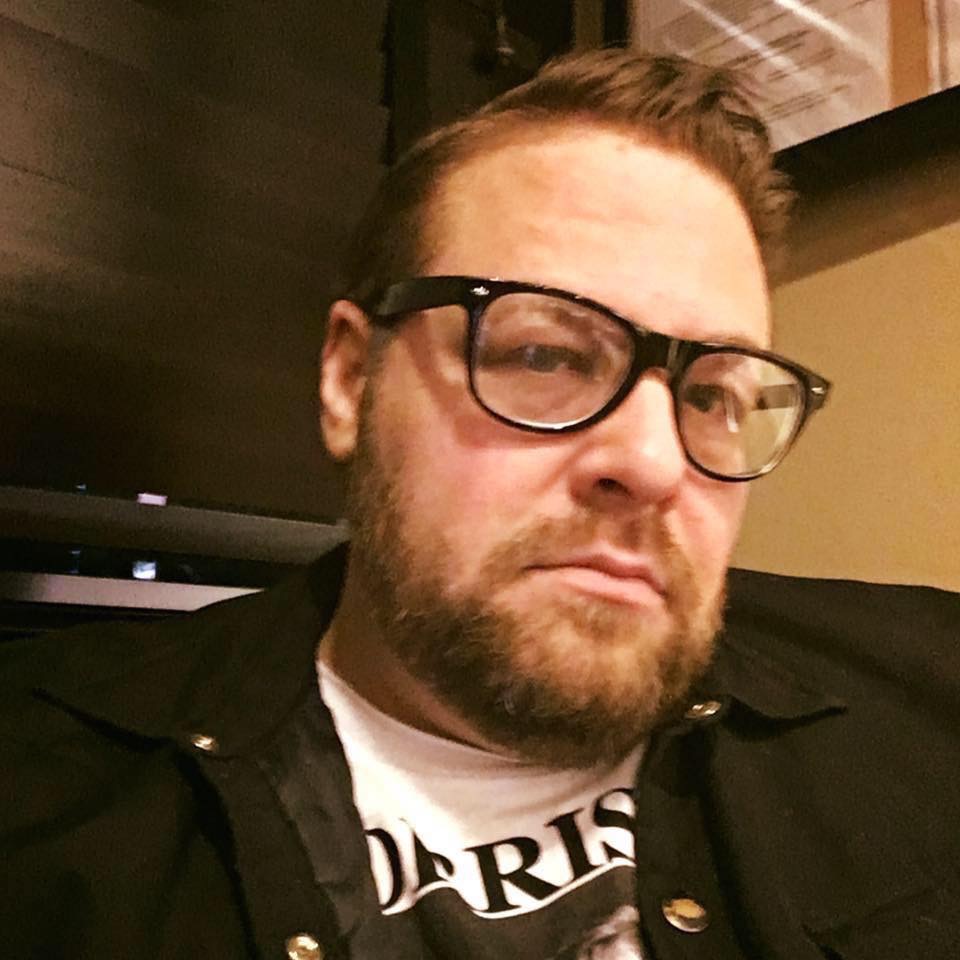 actor Mark Phinney large photo