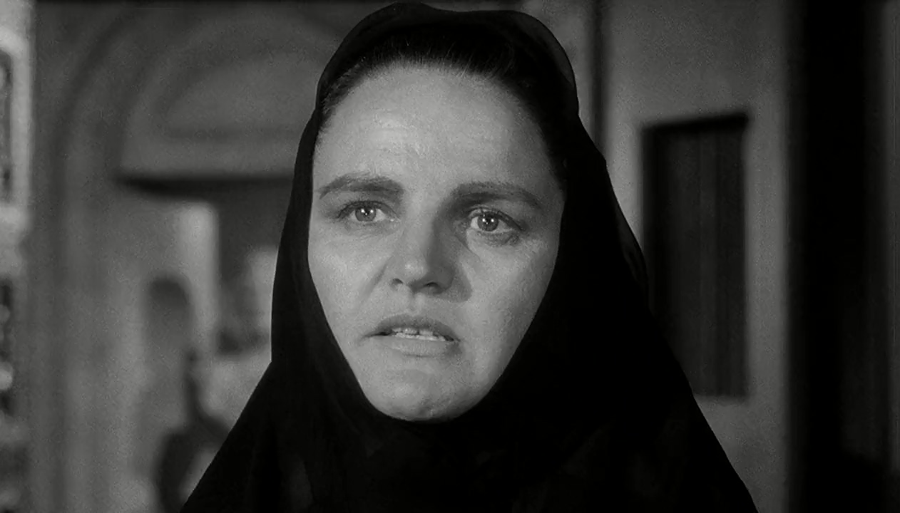 actor Vivian Nathan large photo