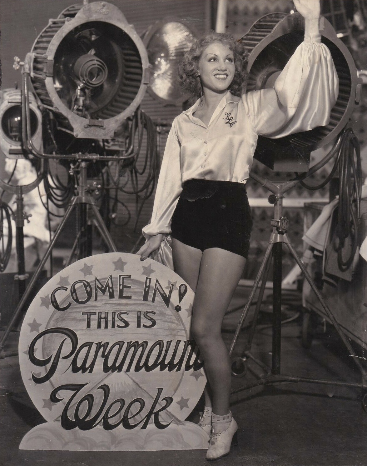 actor Mildred Shay large photo