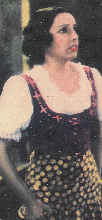 actor Nina Quartero large photo