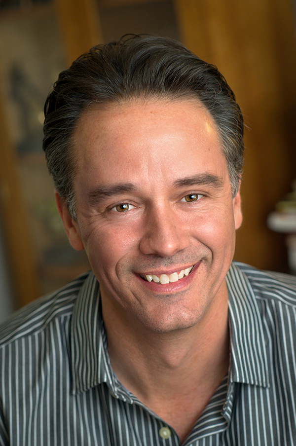 actor Mike Nawrocki large photo