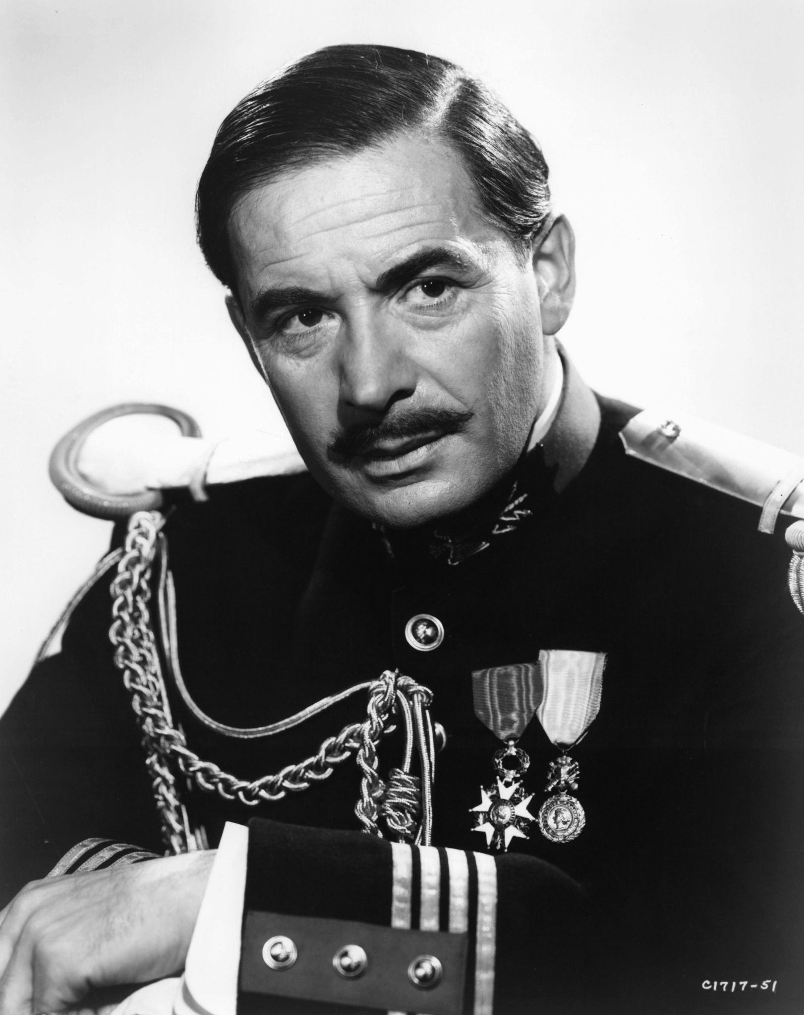 actor Leo Genn large photo