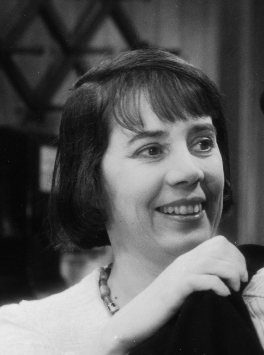 actor Leila Bennett large photo