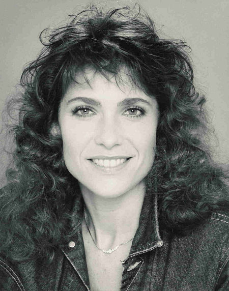 actor Gail Youngs large photo