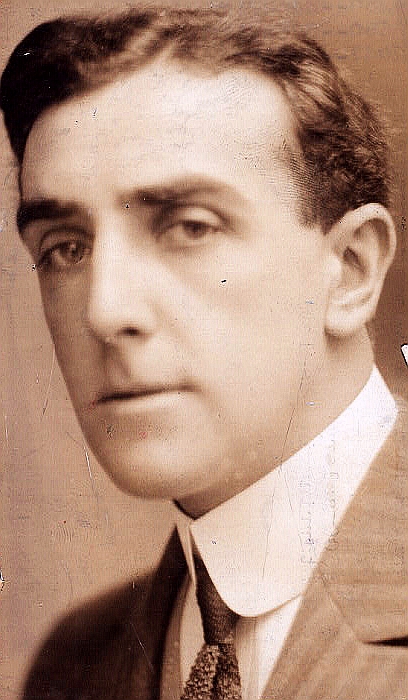 actor Walter Hampden large photo