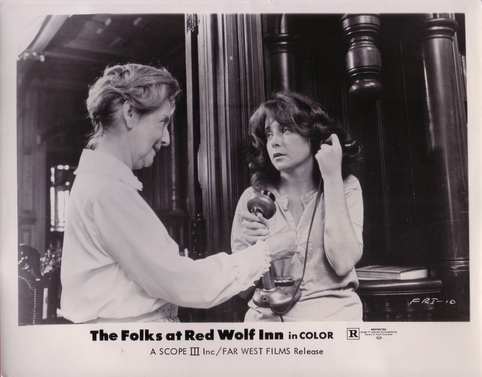 actor Linda Gillen large photo