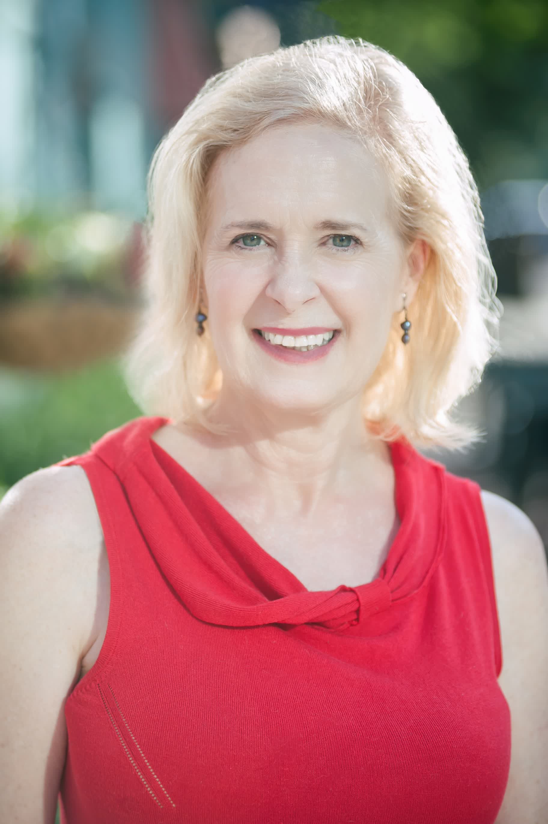 actor Helen Baldwin large photo