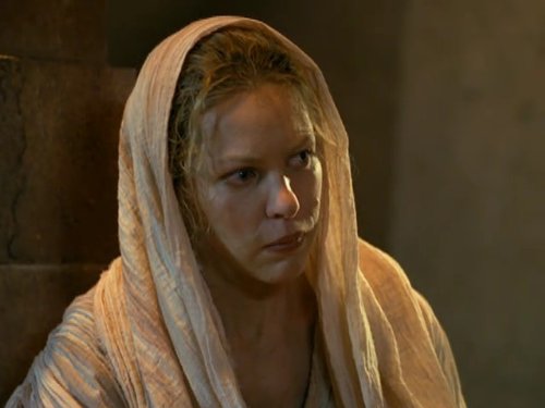 actor Lucy Bell large photo