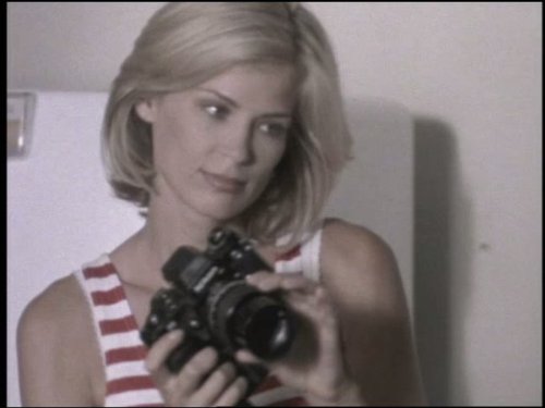 actor Melissa Behr large photo