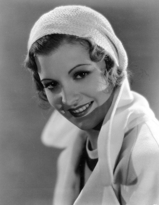 actor Irene Ware large photo