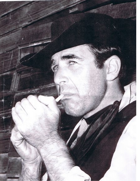 actor Lee Corrigan large photo