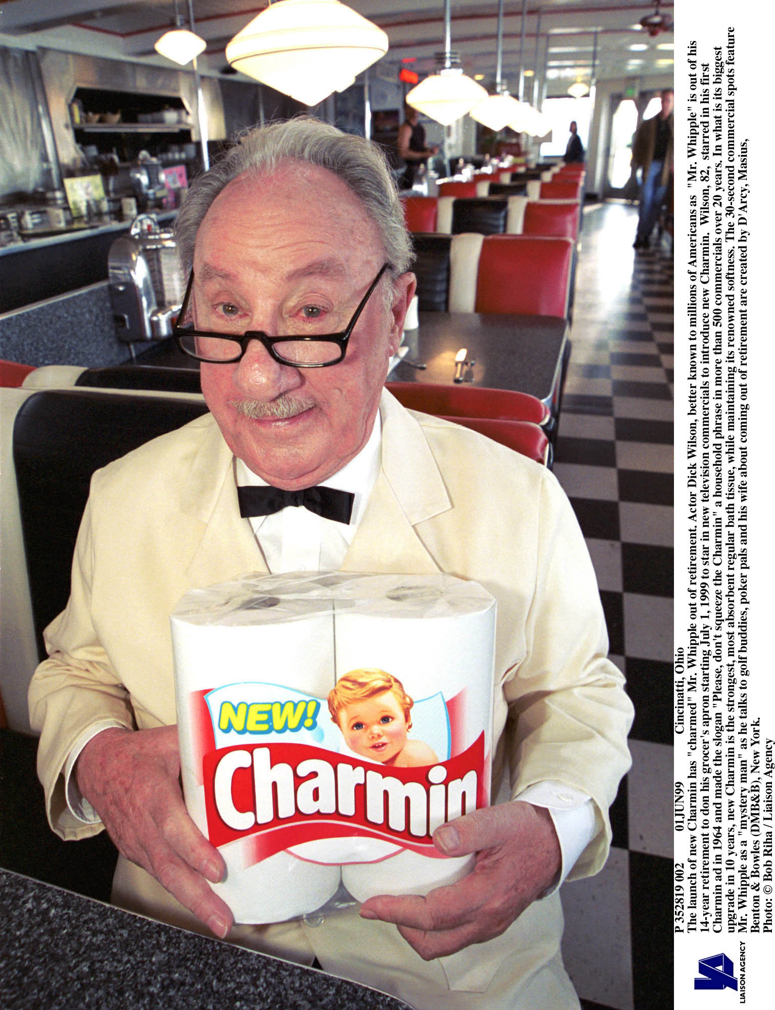 actor Dick Wilson large photo