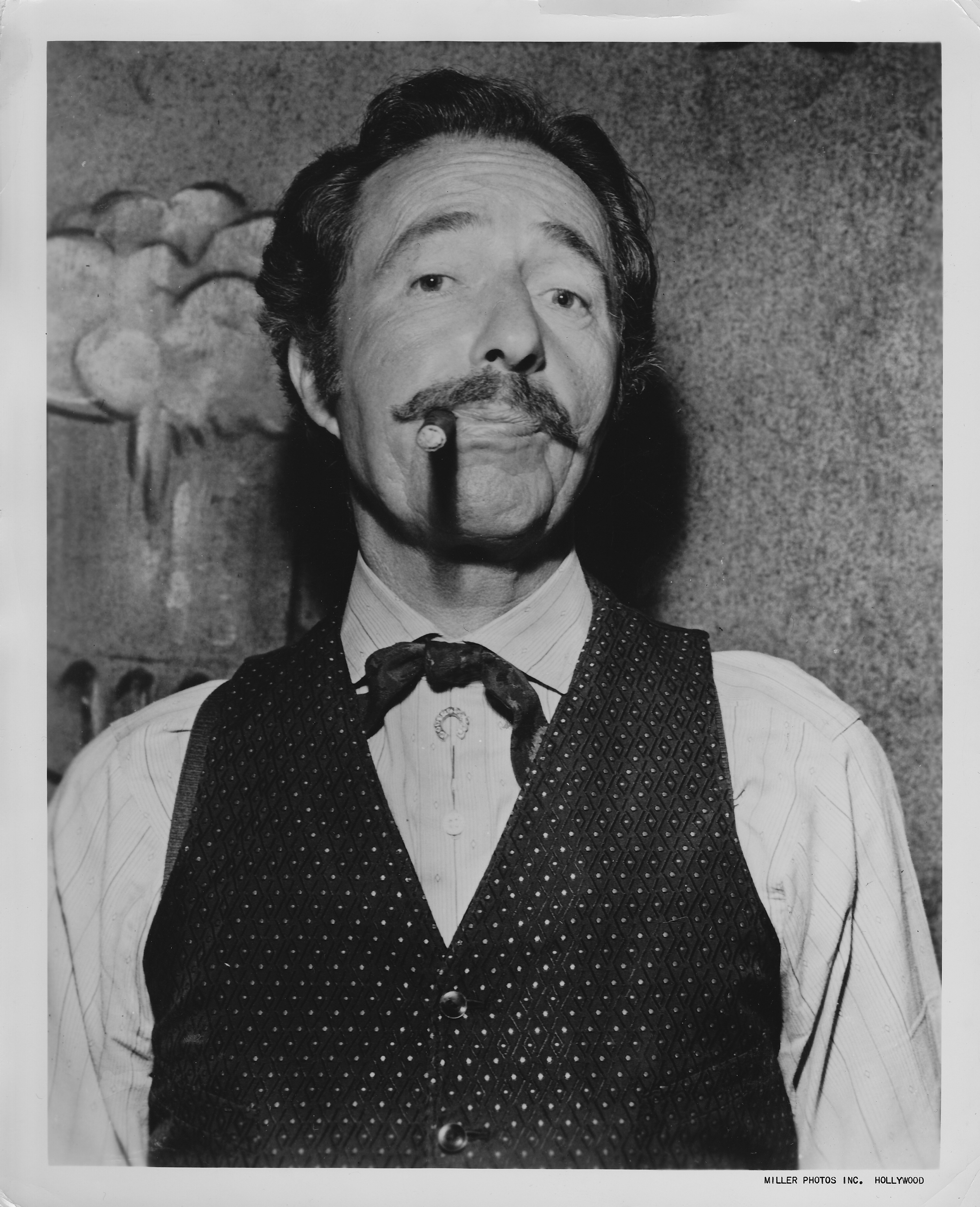 actor Lester Dorr large photo