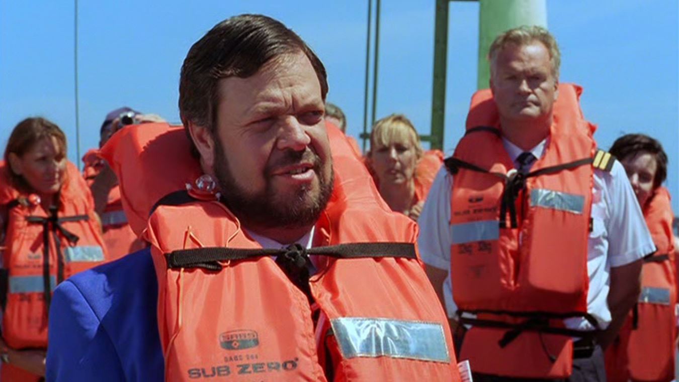 actor Russel Savadier large photo