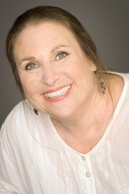 actor Suzanne Kent large photo