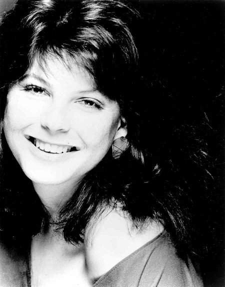 actor Dawn Lyn large photo