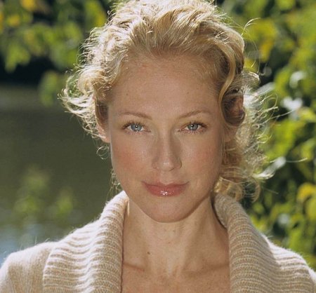 actor Laura Interval large photo