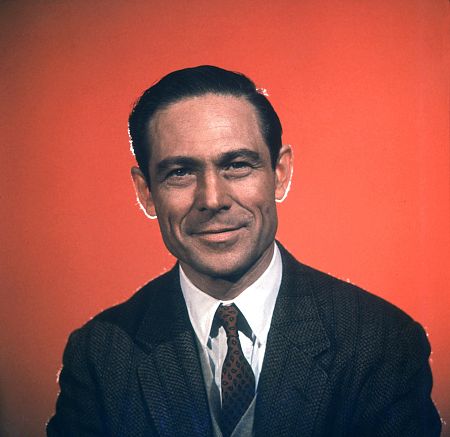 actor Joseph Wiseman large photo