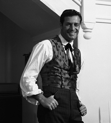 actor Hugh O'Brian large photo