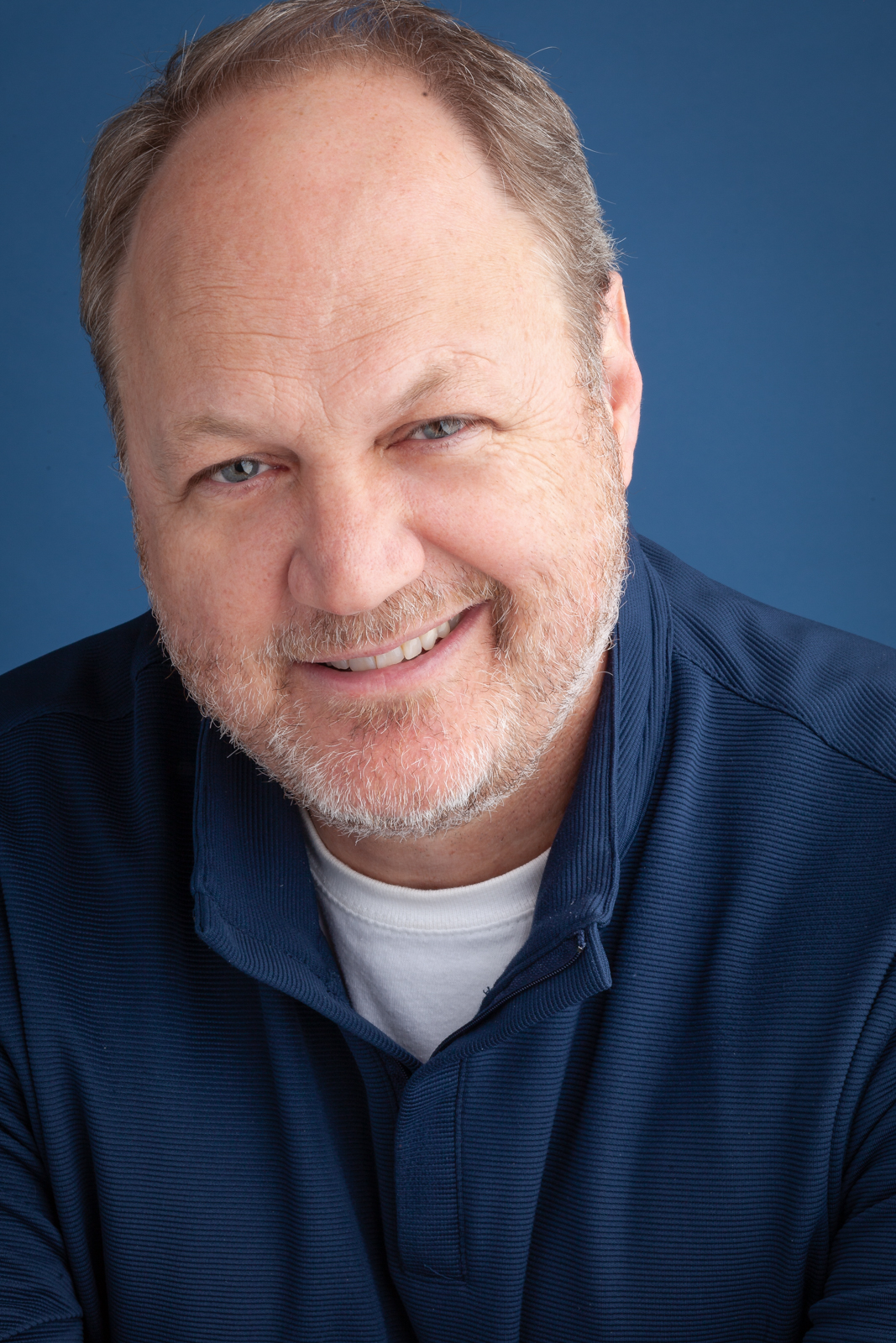 actor Blake Robbins large photo