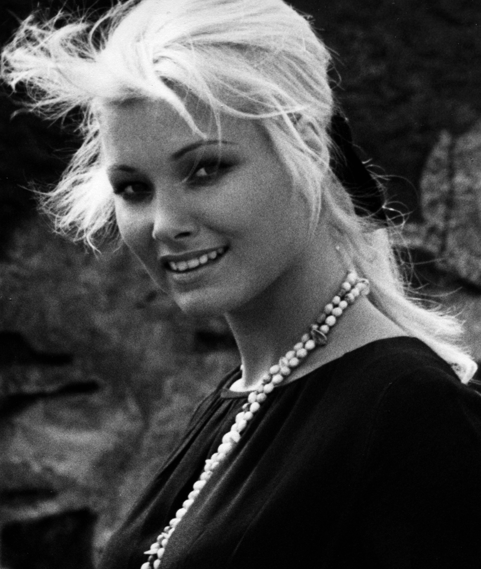 actor Janet Agren large photo