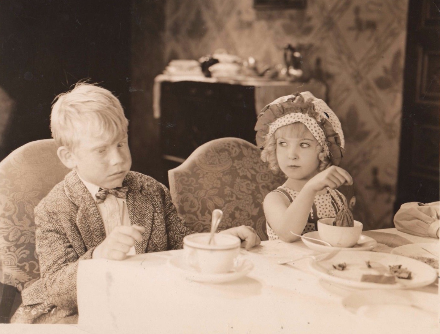 actor Betty Jane Graham large photo