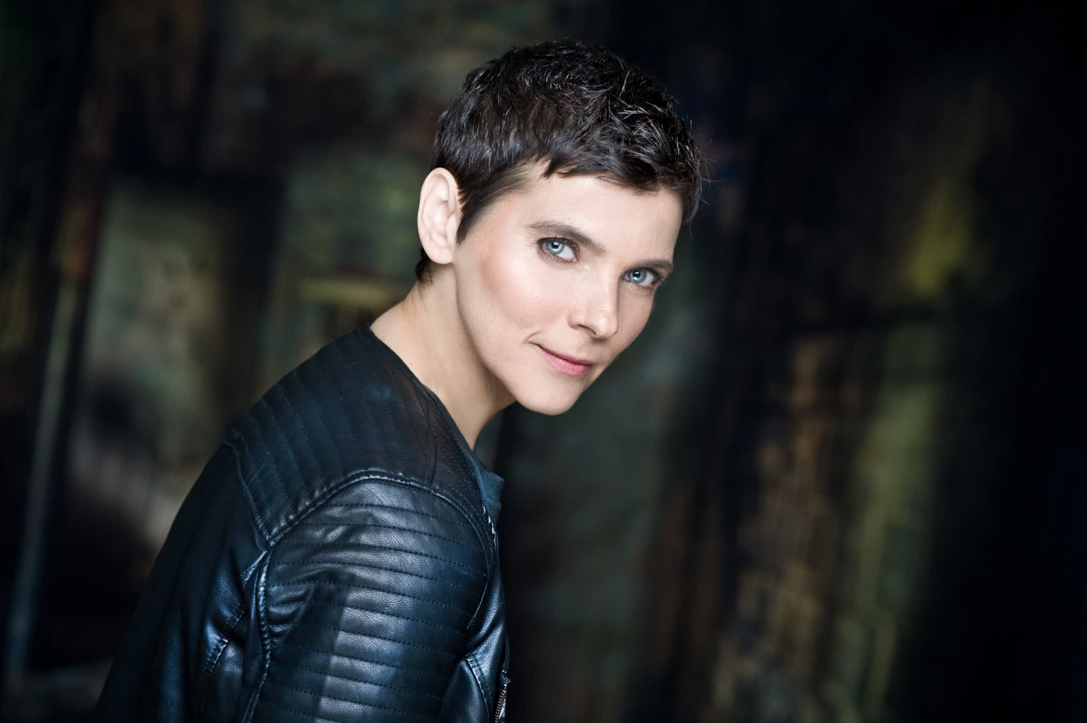 actor Joanne Vannicola large photo