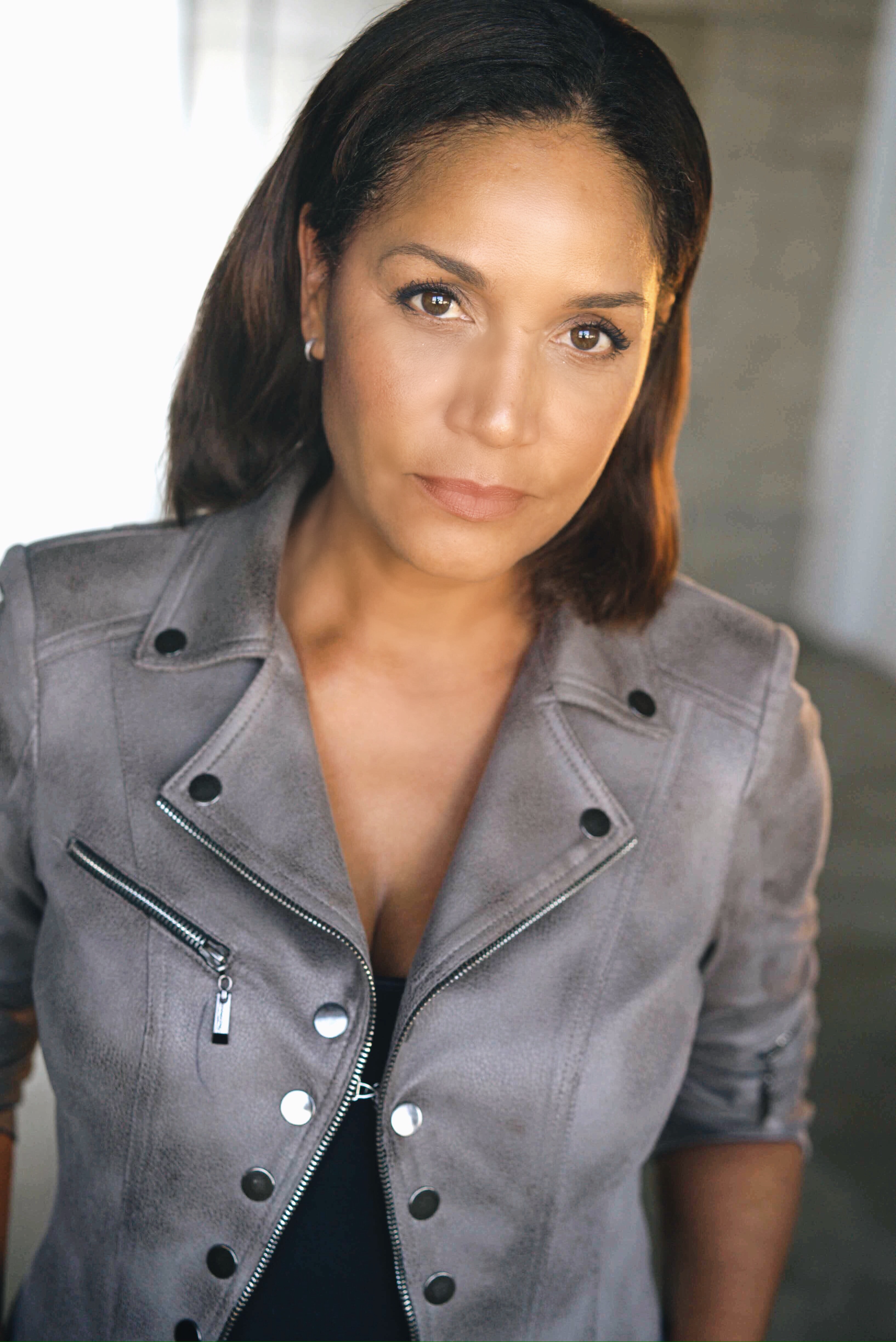 actor Tish Daniels large photo