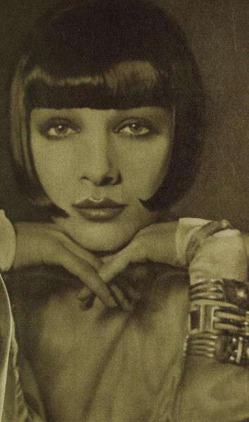 actor Eleanor Gutöhrlein large photo