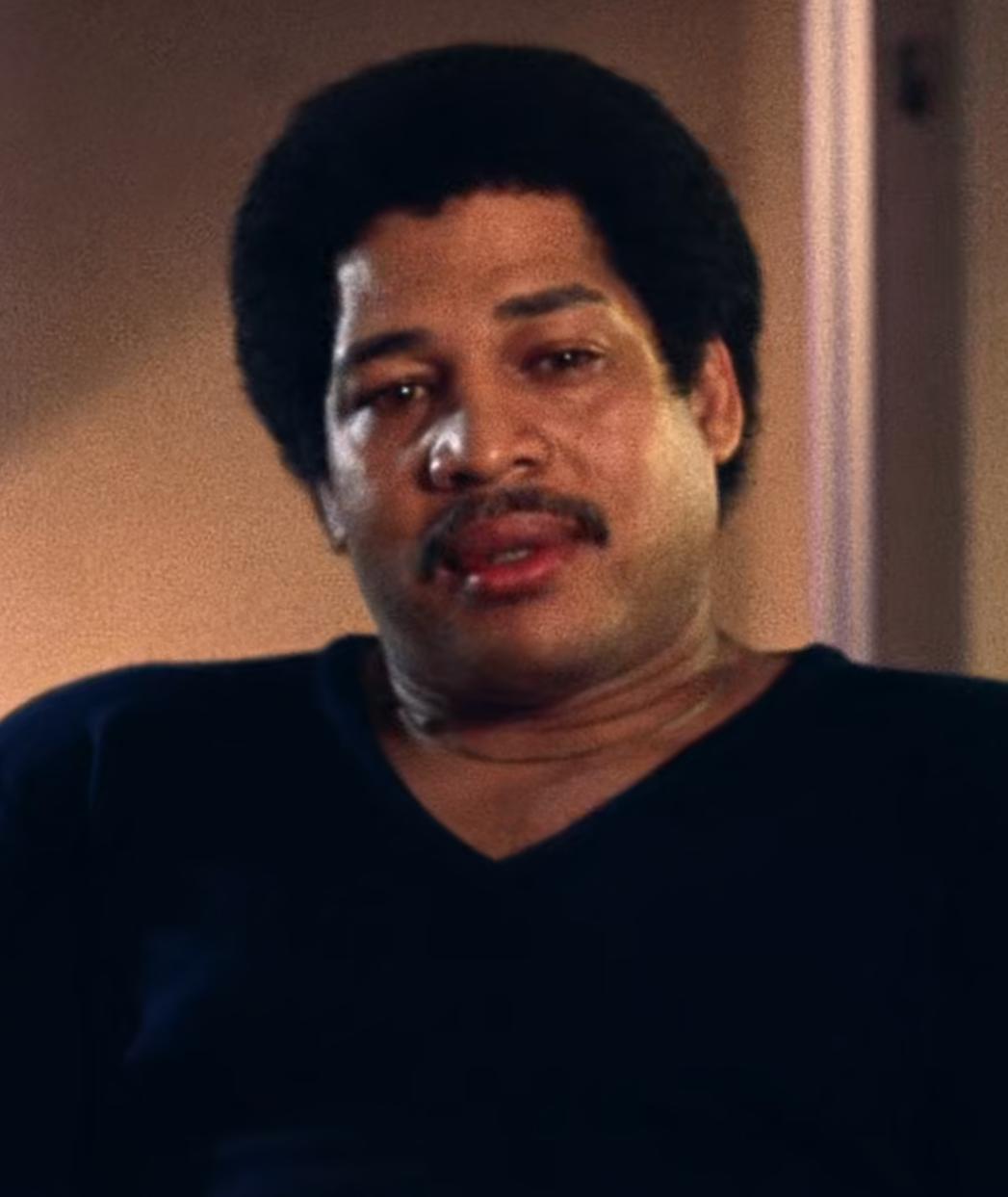 actor Michael Randell large photo