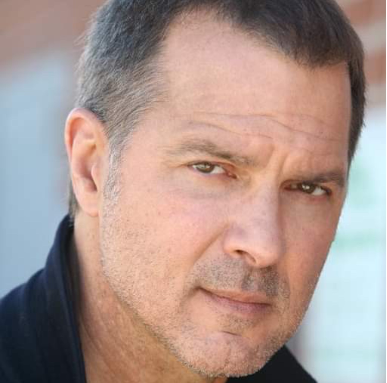 actor Michael Artura large photo